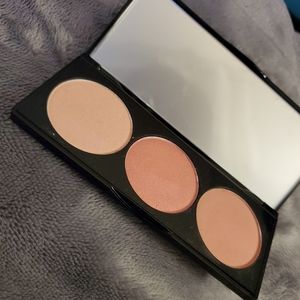 Betty Boop Cheek palette & Bonus Liquid lipstick